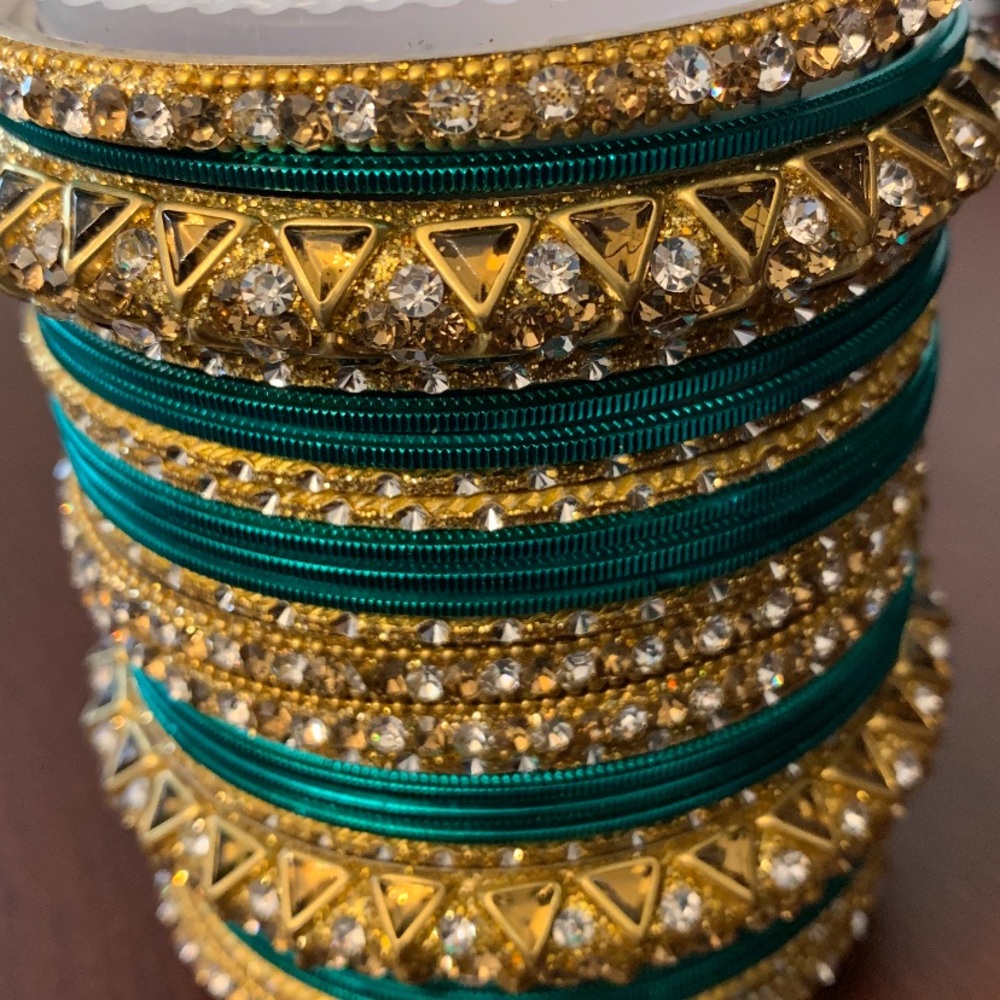 Women’s Bangles - Picture 3 of 6